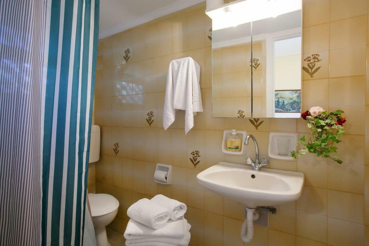 Filothei Apartments มิกรา มานดิเนีย ภายนอก รูปภาพ