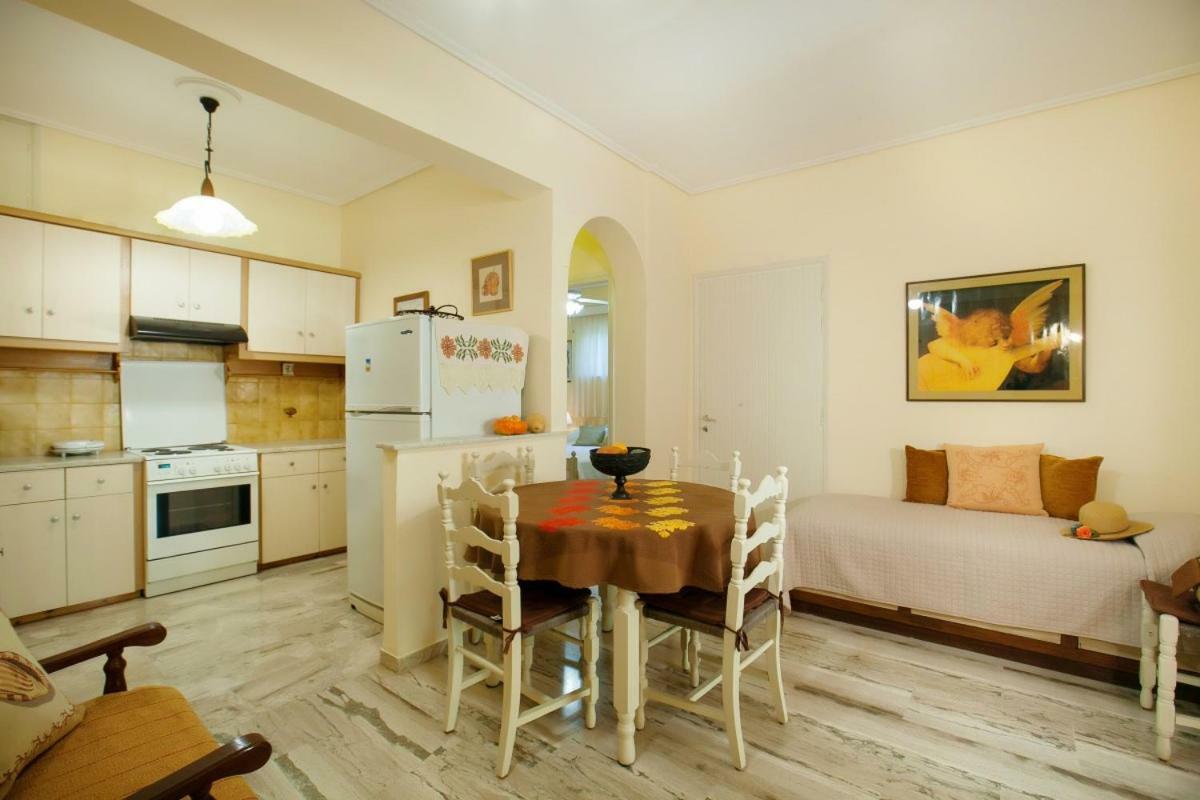 Filothei Apartments มิกรา มานดิเนีย ภายนอก รูปภาพ