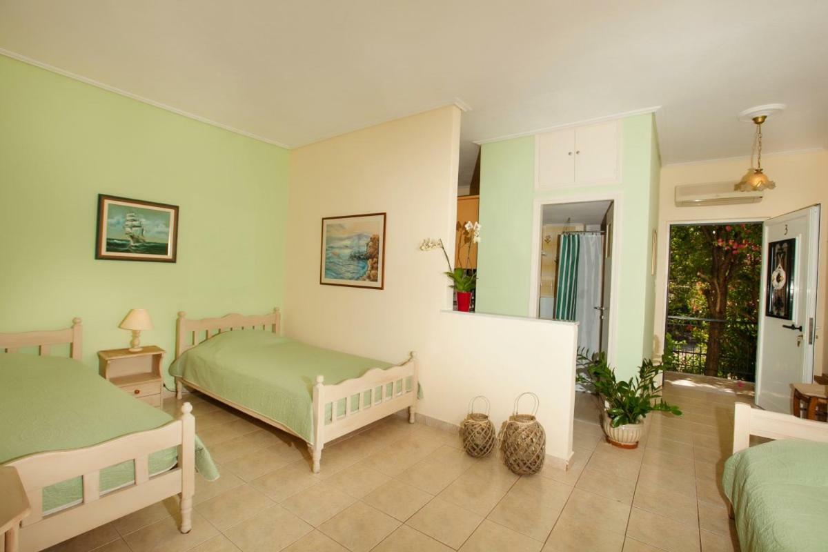 Filothei Apartments มิกรา มานดิเนีย ภายนอก รูปภาพ